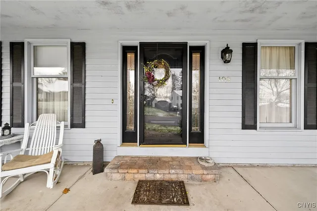 $365,000 | 109 Calypso Circle, Salina, NY 13088