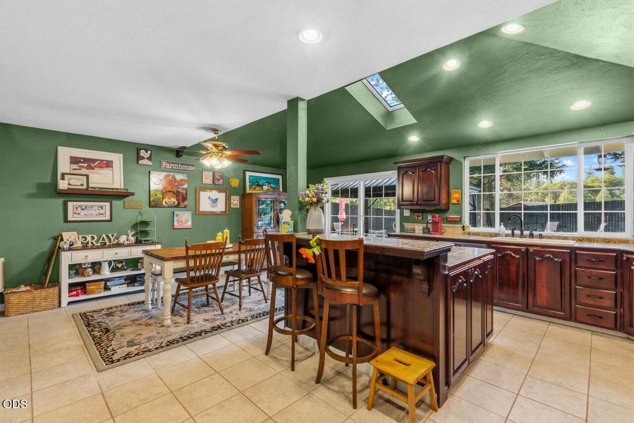 255 Queens Branch Road Rogue River, OR 97537 - Photo 14 of 48 Gallery Image 14