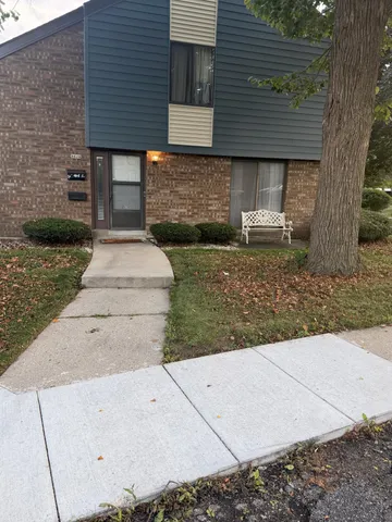$144,900 | 8616 North Servite Drive, Milwaukee, WI 53223