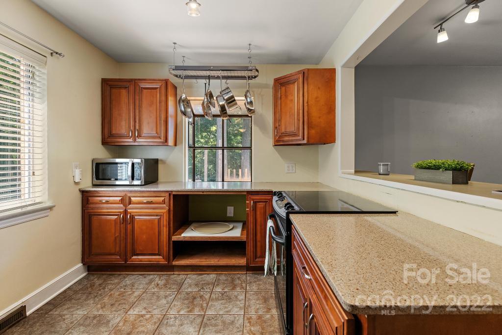 601 Silverleaf Road Charlotte, NC 28217 - Photo 13 of 29 Gallery Image 13