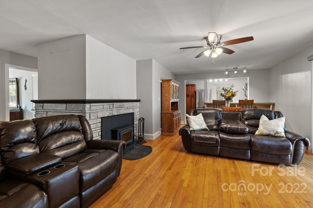 601 Silverleaf Road Charlotte, NC 28217 - Photo 5 of 29 Gallery Image 5