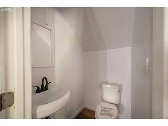 $585,000 | 68964 Wildwood Road, North Bend, OR 97459