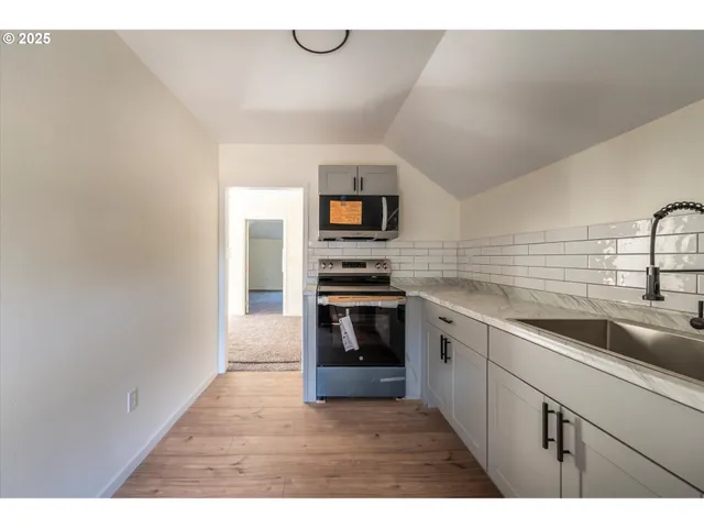 $585,000 | 68964 Wildwood Road, North Bend, OR 97459