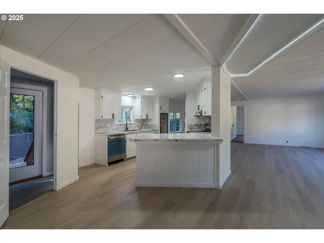 $585,000 | 68964 Wildwood Road, North Bend, OR 97459