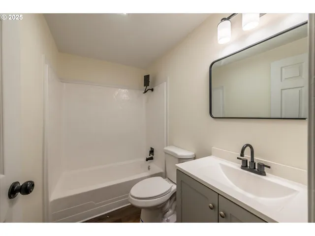 $585,000 | 68964 Wildwood Road, North Bend, OR 97459