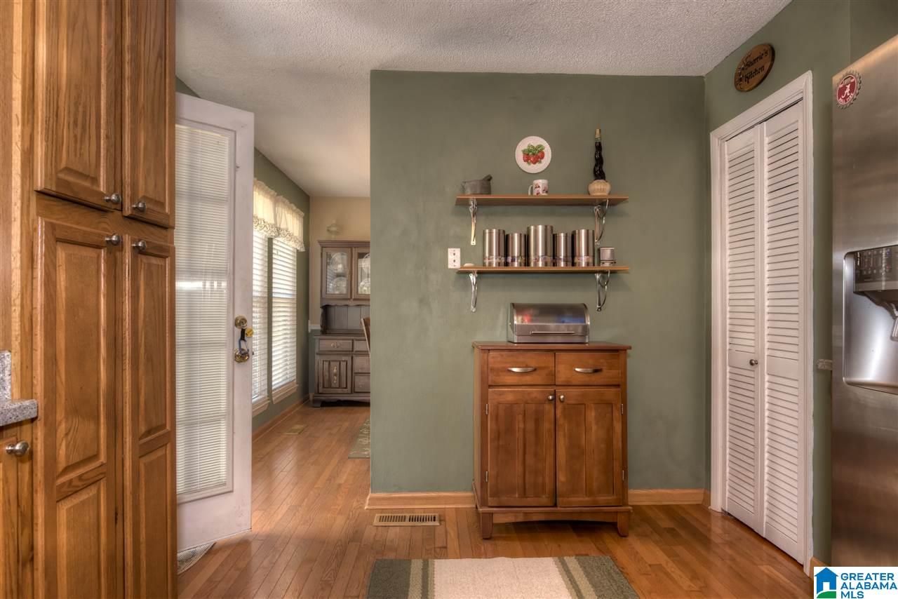 712 Cherrybrook Road Kimberly, AL 35091 - Photo 11 of 38