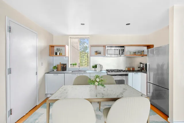 $1,275,000 | 515 5th Avenue, Unit 3C | Park Slope