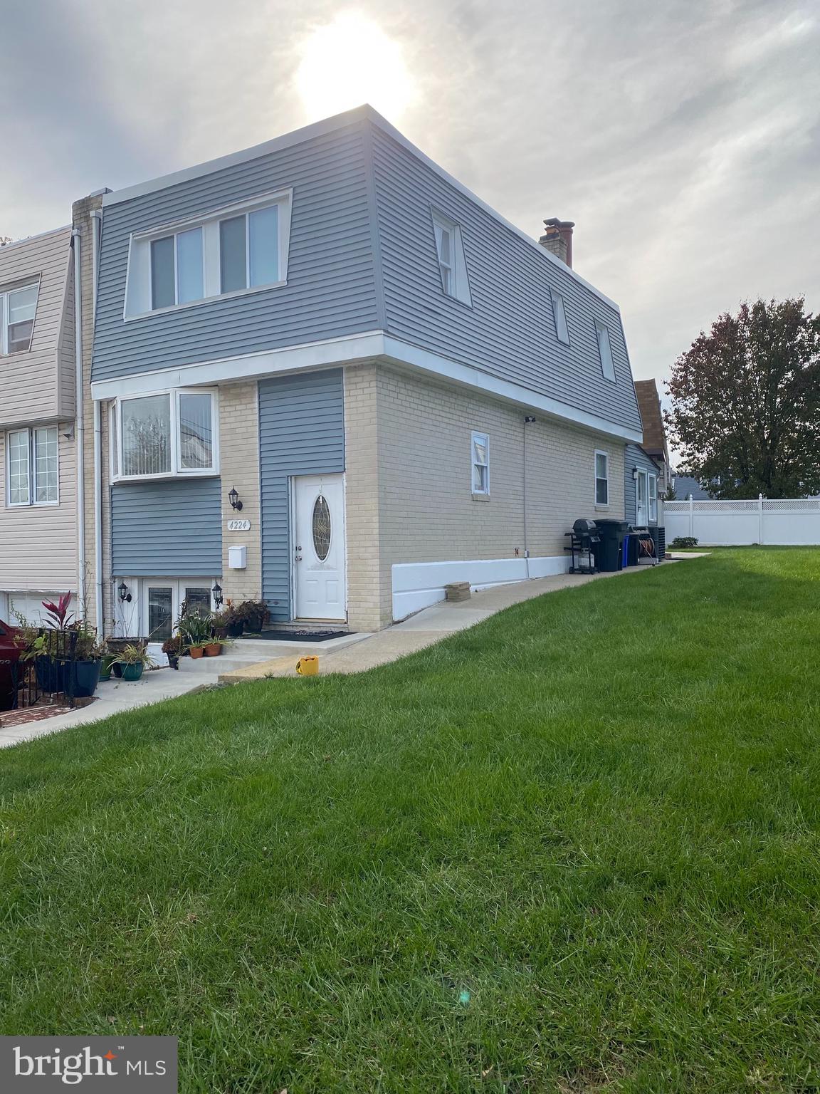 4224 Whiting Road Philadelphia, PA 19154 - Photo 2 of 30 Gallery Image 2