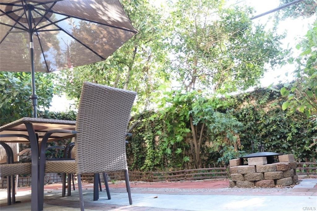 11810 Los Alisos Circle Norwalk, CA 90650 - Photo 15 of 26 Have a relaxing lunch in the private back patio.