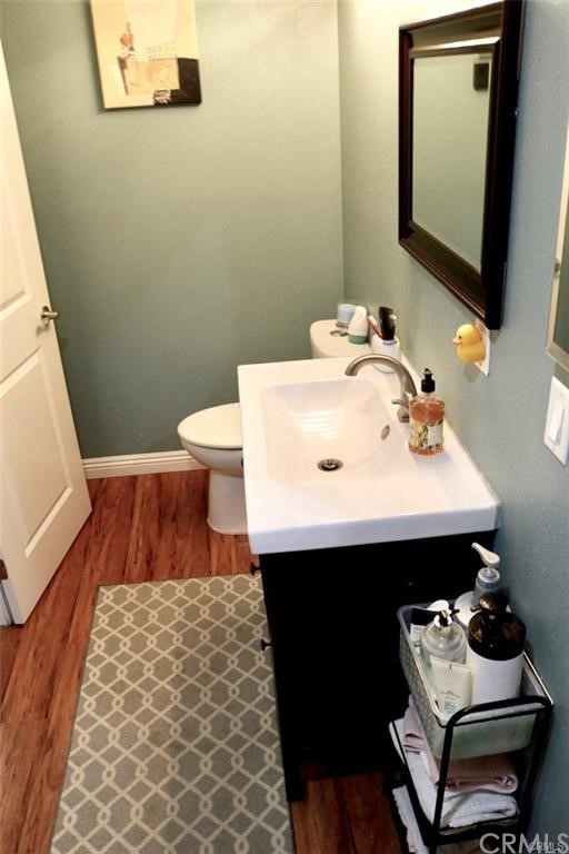 11810 Los Alisos Circle Norwalk, CA 90650 - Photo 23 of 26 Bathroom