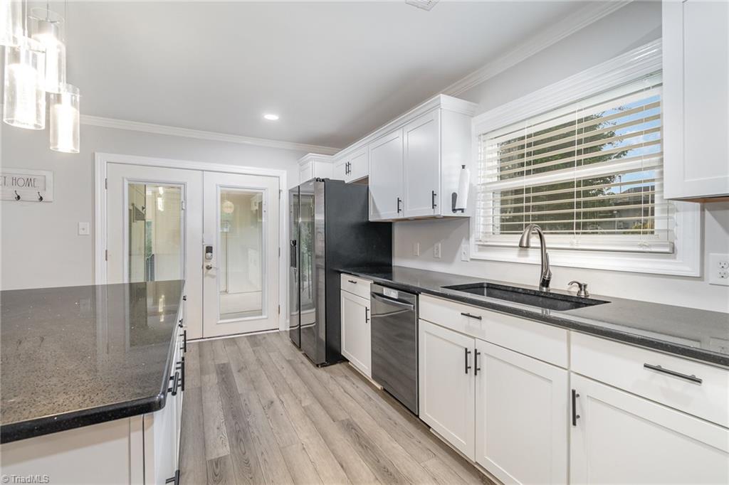 2241 Huffman Mill Road Burlington, NC 27215 - Photo 11 of 27 Gallery Image 11