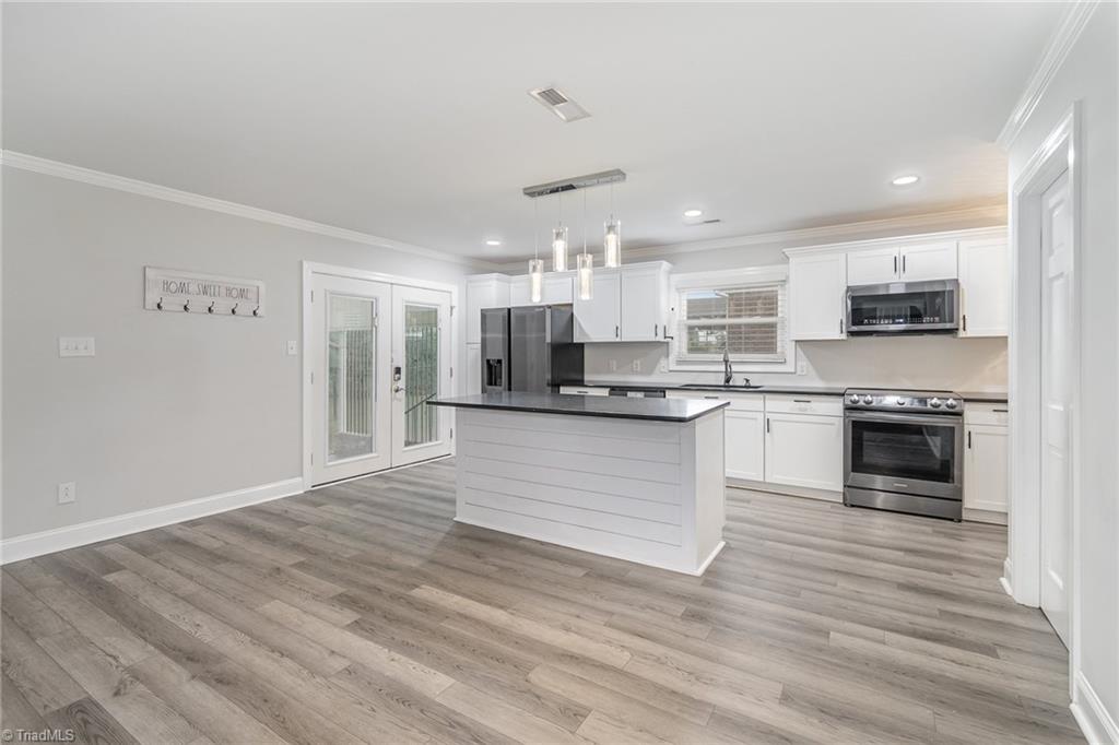2241 Huffman Mill Road Burlington, NC 27215 - Photo 10 of 27 Gallery Image 10