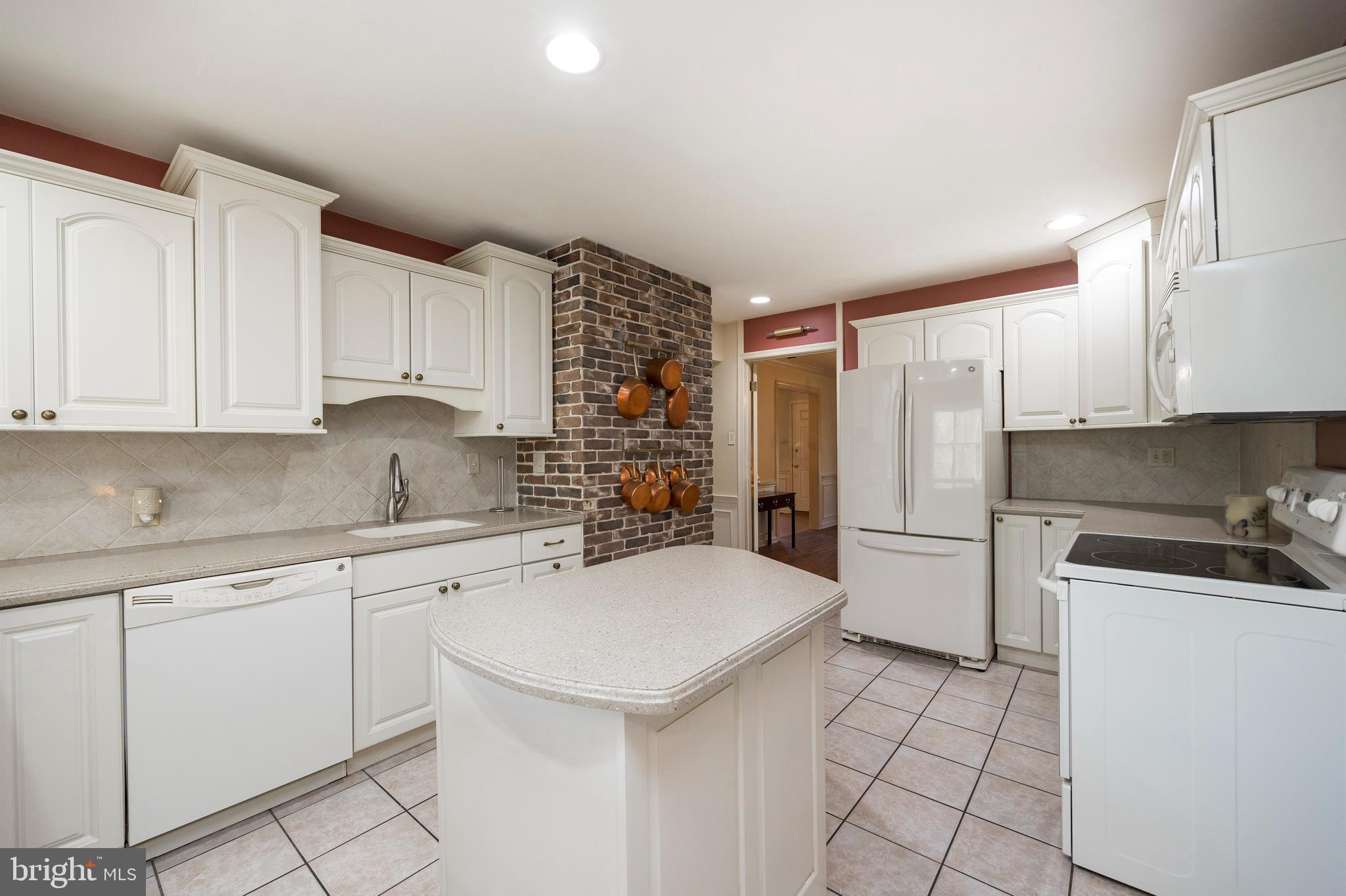 12 Downing Circle Downingtown, PA 19335 - Photo 10 of 43