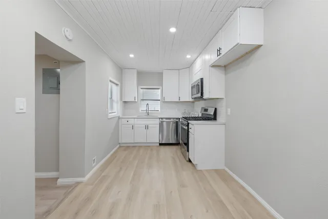 $1,198 | 4356 B Phlox Street, Houston, TX 77051