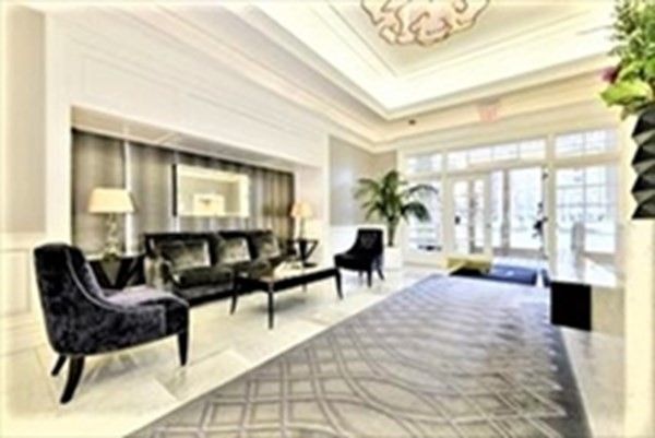 $4,250,000 | 20 Rowes Wharf, Unit 709, Boston, MA 02110