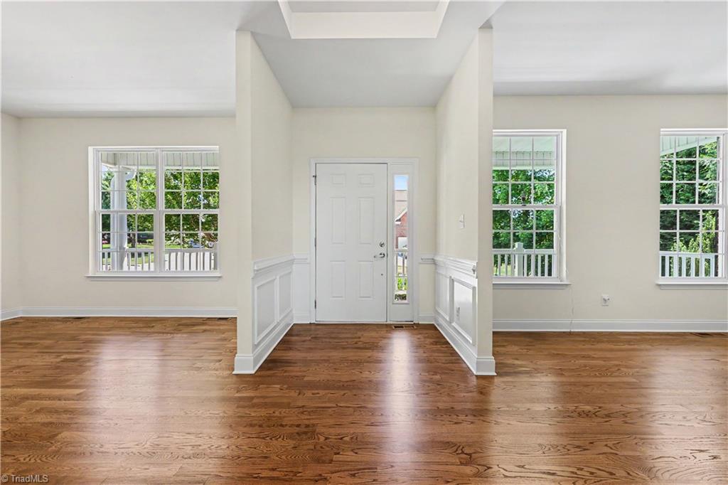 3105 Cranberry Ridge Drive High Point, NC 27265 - Photo 6 of 37