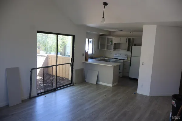 $325,000 | 2599 Westberry Drive, Santa Rosa, CA 95403