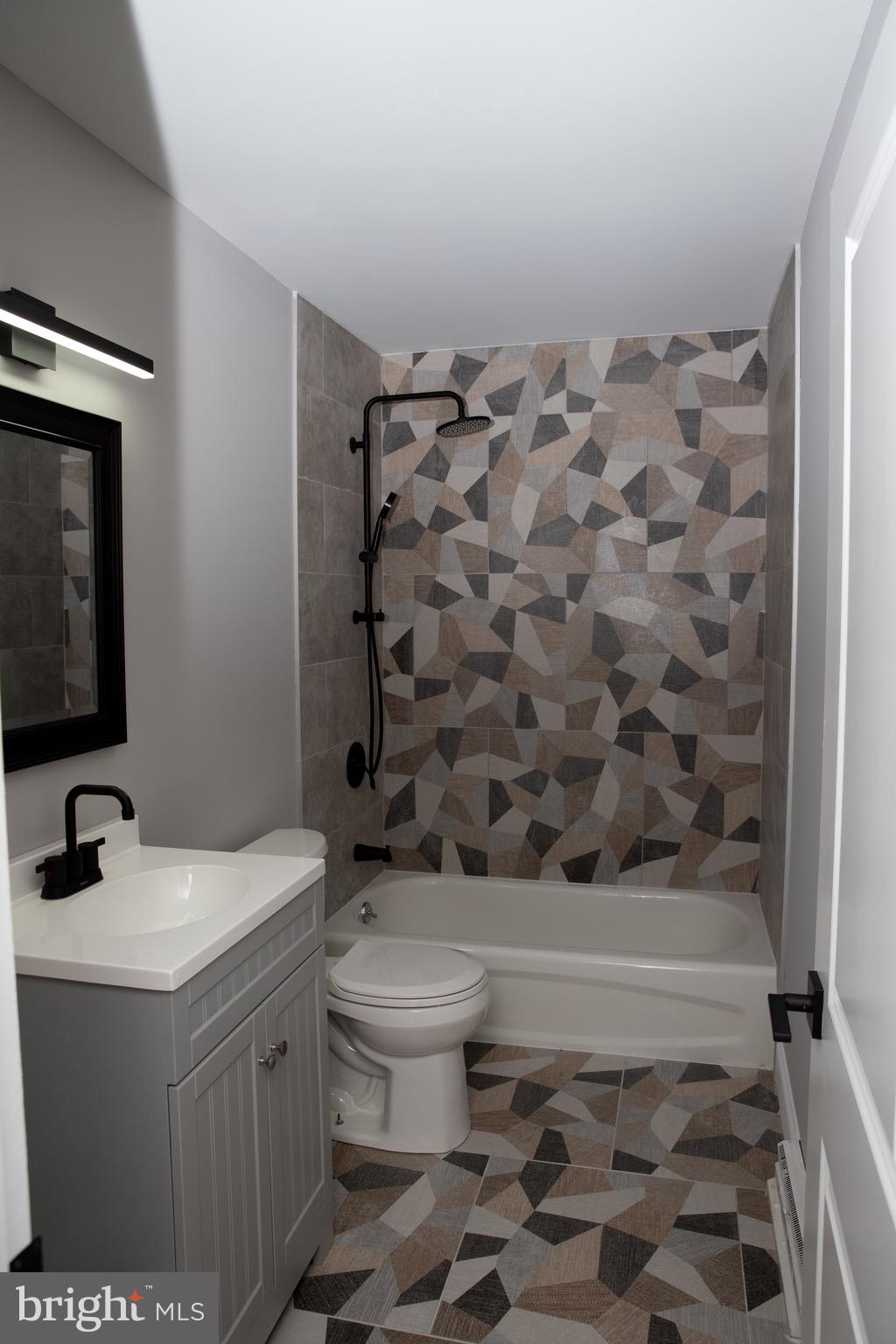 7 Hartford Road Laurel Springs, NJ 08021 - Photo 17 of 42