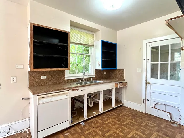 $99,000 | 736 Richmond Street, Laurinburg, NC 28352