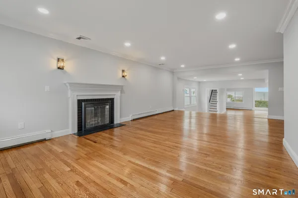 $850,000 | 1092 Ocean Avenue, New London, CT 06320
