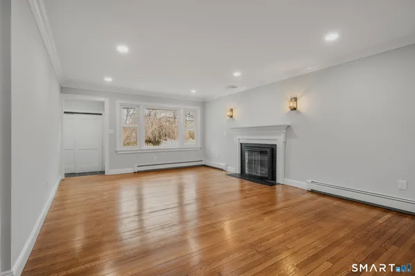 $850,000 | 1092 Ocean Avenue, New London, CT 06320