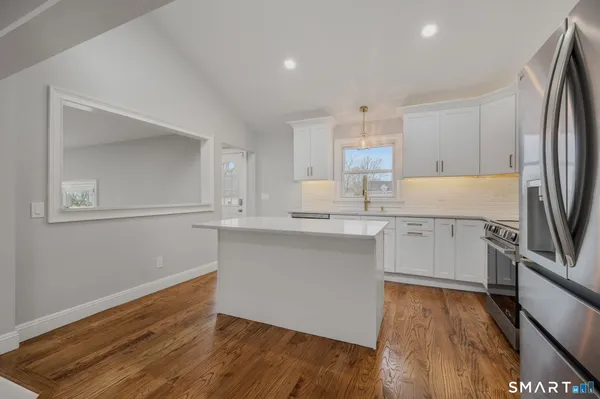 $850,000 | 1092 Ocean Avenue, New London, CT 06320