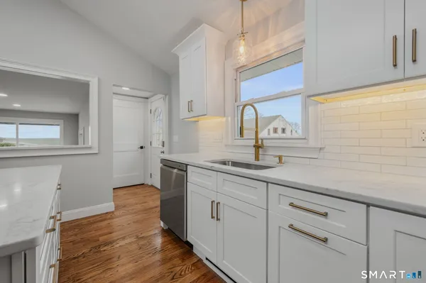 $850,000 | 1092 Ocean Avenue, New London, CT 06320