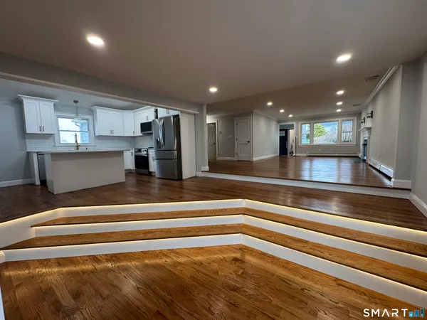 $850,000 | 1092 Ocean Avenue, New London, CT 06320