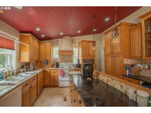 $510,000 | 1371 Harlan Road, Toledo, OR 97391