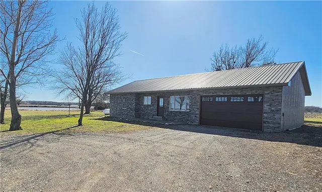 $292,000 | 25237 Northwest Barton Road, Westphalia, KS 66093