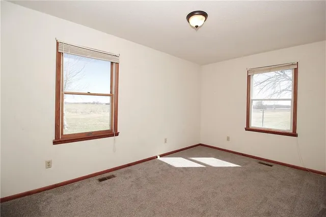 $292,000 | 25237 Northwest Barton Road, Westphalia, KS 66093