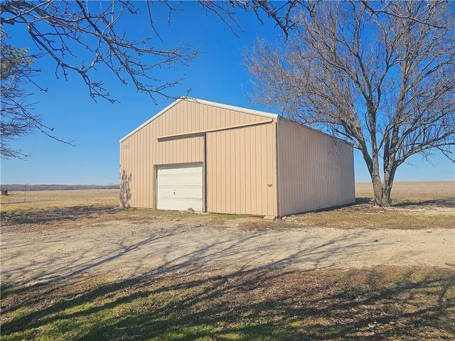 $292,000 | 25237 Northwest Barton Road, Westphalia, KS 66093