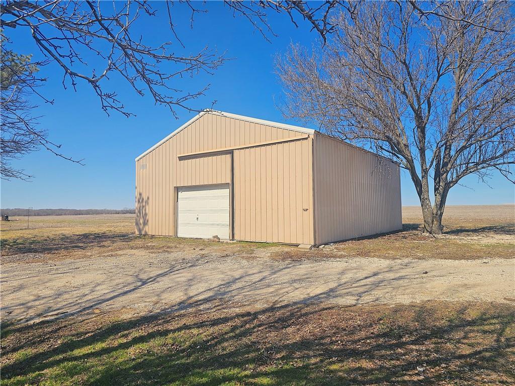 25237 Northwest Barton Road Westphalia, KS 66093 - Photo 8 of 22