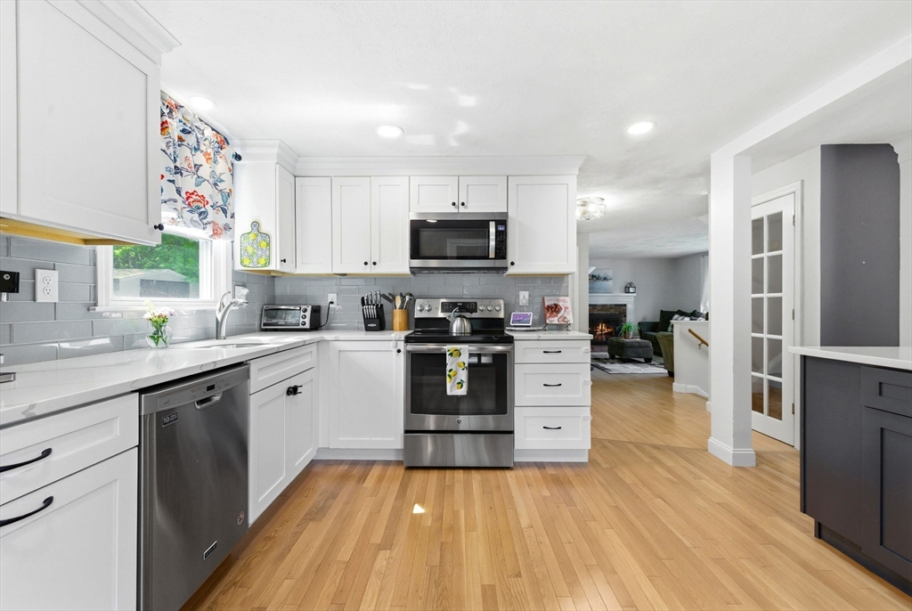 19 Burt Road Wilmington, MA 01887 - Photo 7 of 42 Gallery Image 7