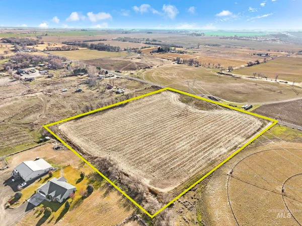 $355,000 | 1062 East 2500 South, Hagerman, ID 83332