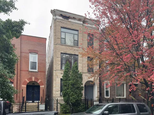 $1,575 | 1228 North Maplewood Avenue, Unit 1R, Chicago, IL 60622