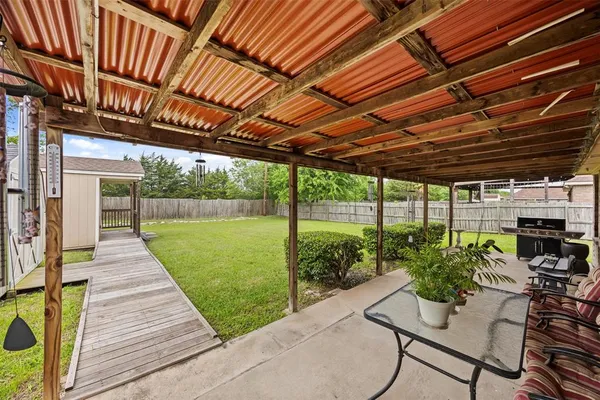 $350,000 | 225 Cobblestone Circle, Red Oak, TX 75154