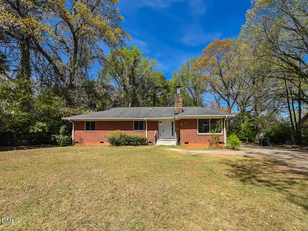 $2,850 | 4916 Western Boulevard, Raleigh, NC 27606