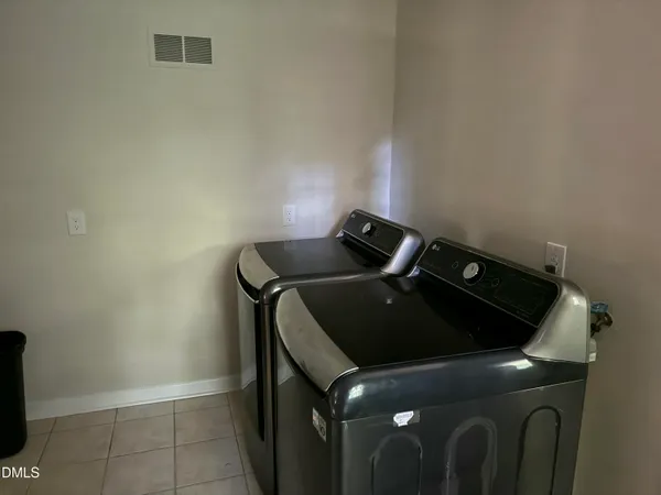 $2,850 | 4916 Western Boulevard, Raleigh, NC 27606