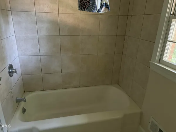 $2,850 | 4916 Western Boulevard, Raleigh, NC 27606