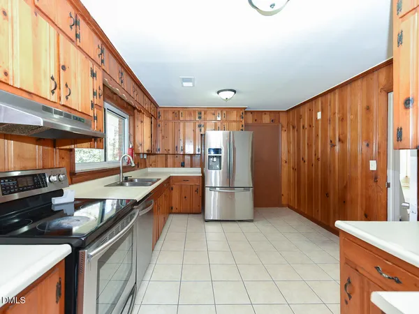 $2,850 | 4916 Western Boulevard, Raleigh, NC 27606