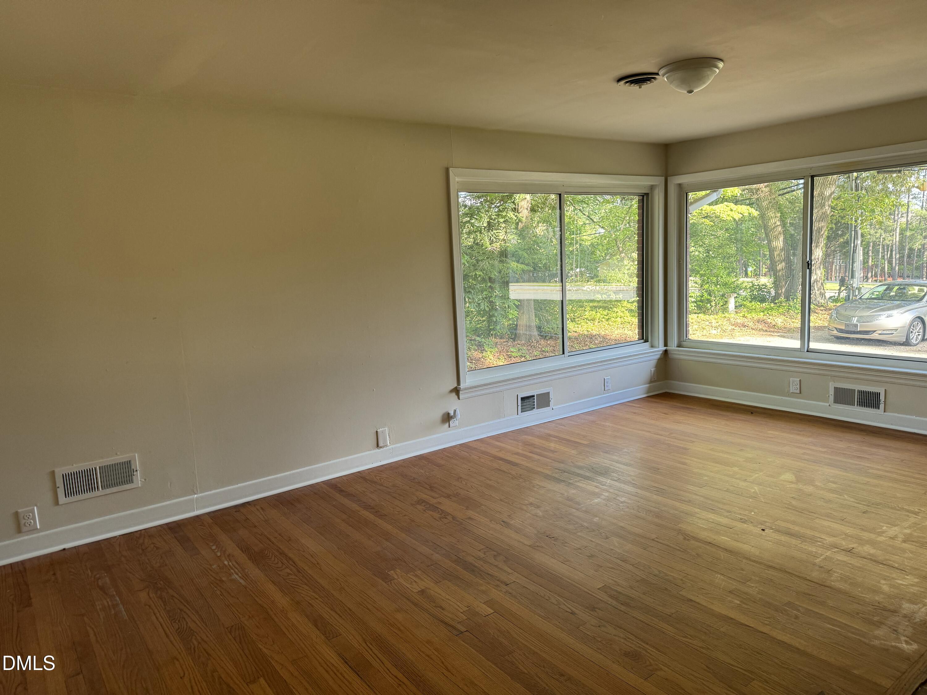 4916 Western Boulevard Raleigh, NC 27606 - Photo 7 of 23 IMG_0130