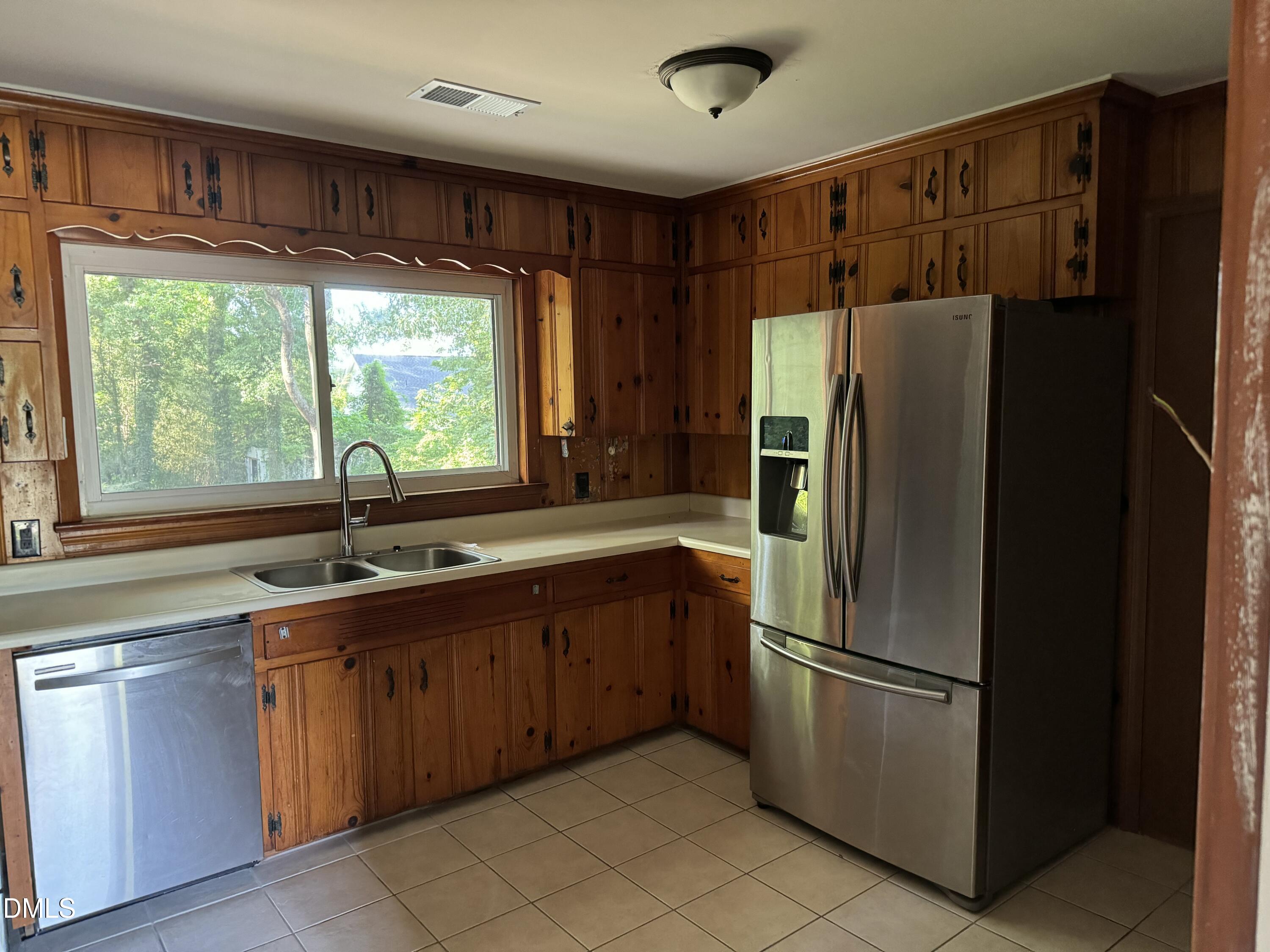 4916 Western Boulevard Raleigh, NC 27606 - Photo 9 of 23 IMG_0135