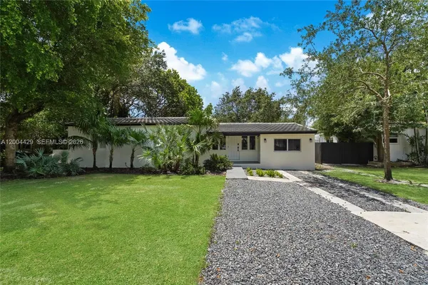 $5,700 | South Miami, Miami, FL 33155