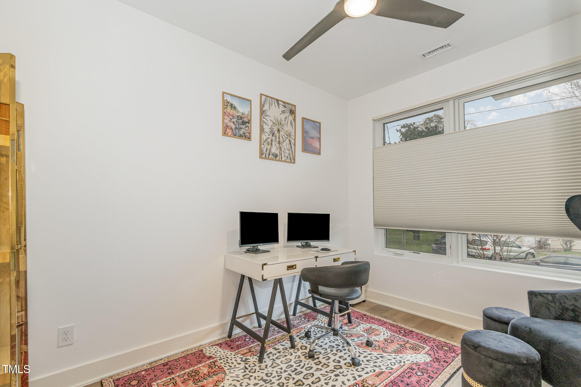 607 North Queen Street Durham, NC 27701 - Photo 13 of 35 a workspace with furniture and a rug
