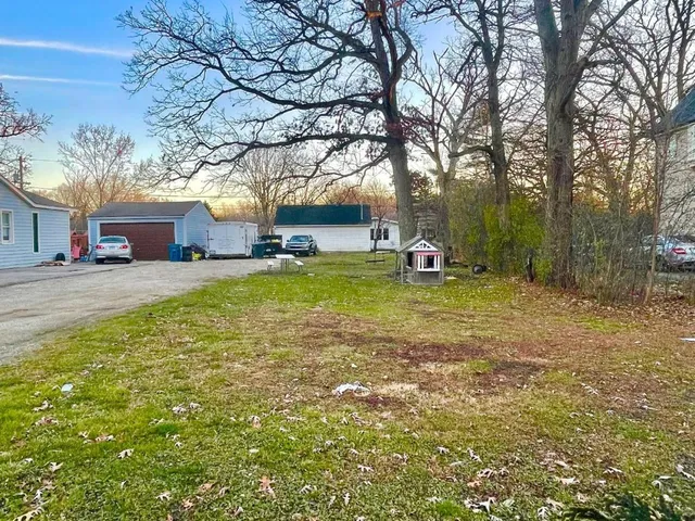 $73,500 | 17-w231 Red Oak Street, Addison, IL 60101