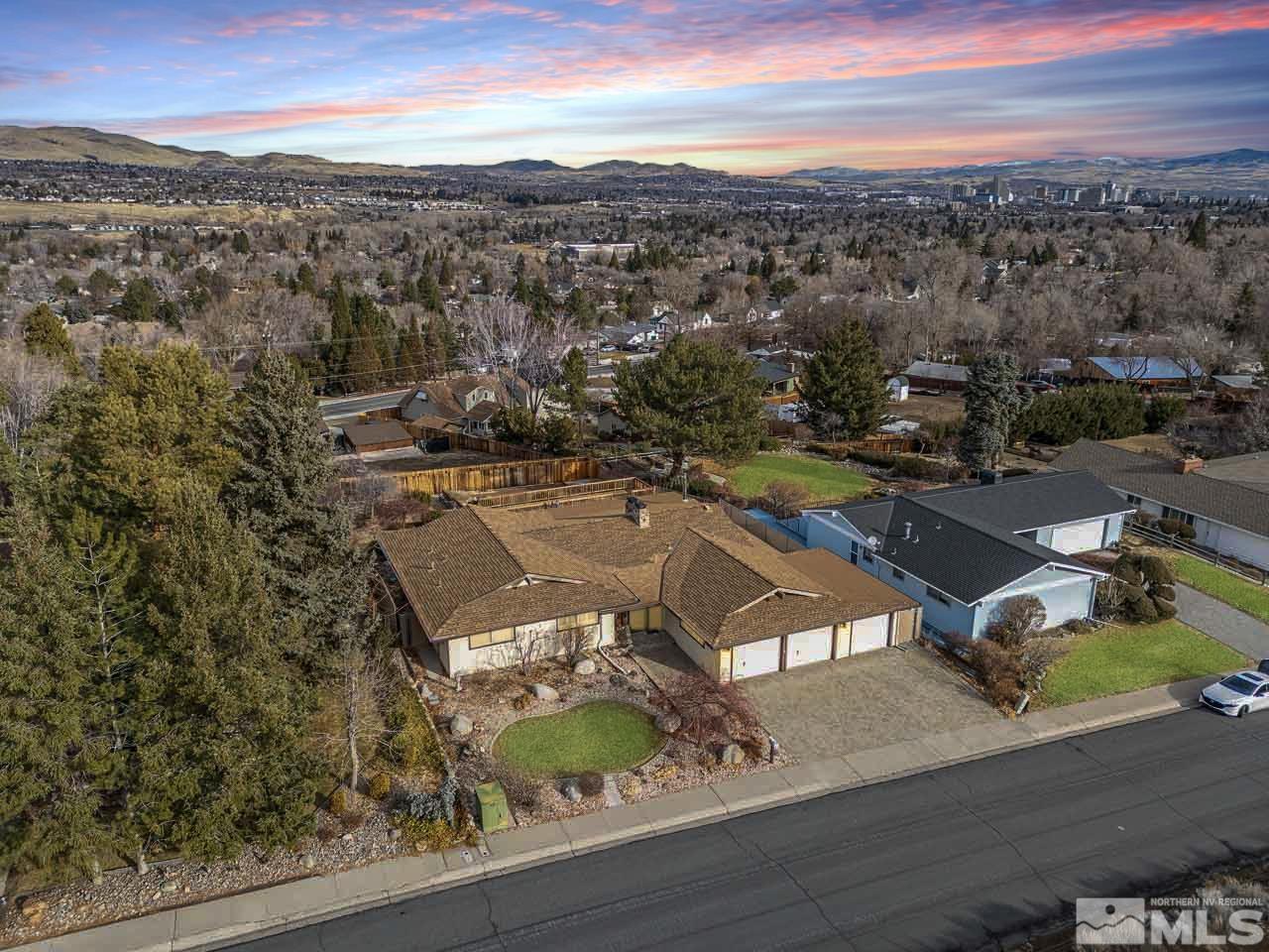 3075 Heatheridge Lane Reno, NV 89509 - Photo 2 of 38 Photo 2