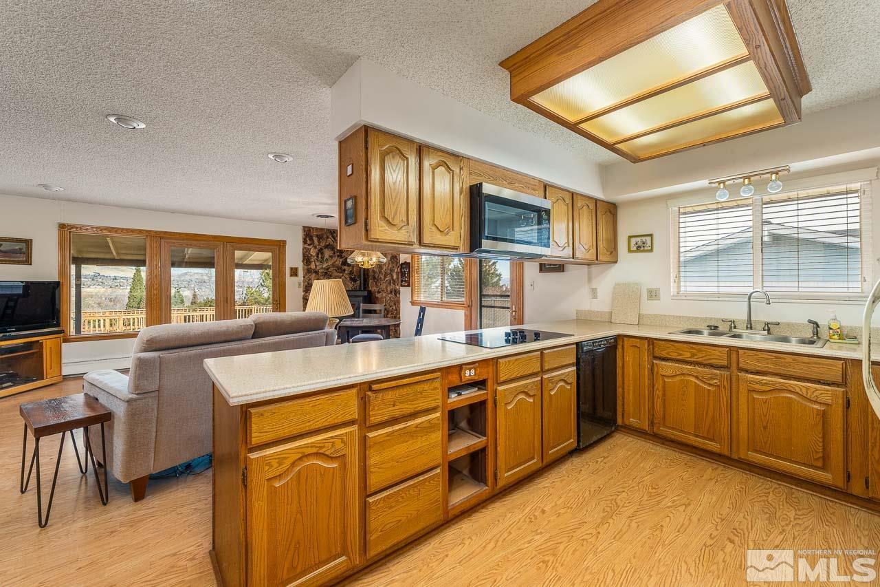 3075 Heatheridge Lane Reno, NV 89509 - Photo 8 of 38 Photo 8