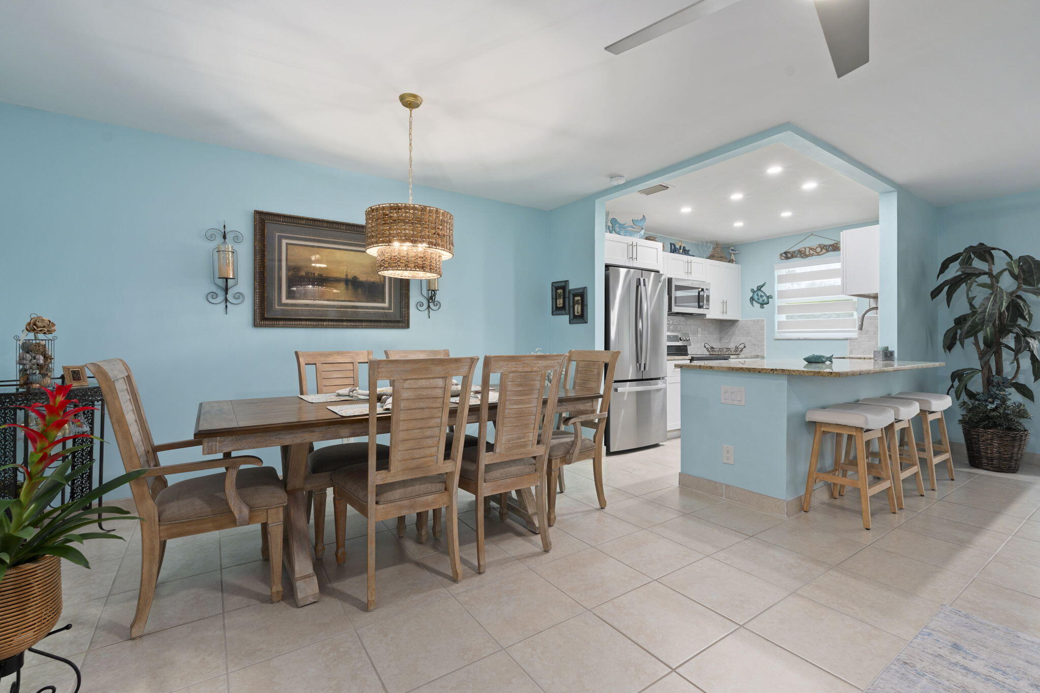 1177 South Drive Circle, Unit B Delray Beach, FL 33445 - Photo 12 of 41 KITCHEN & DINING