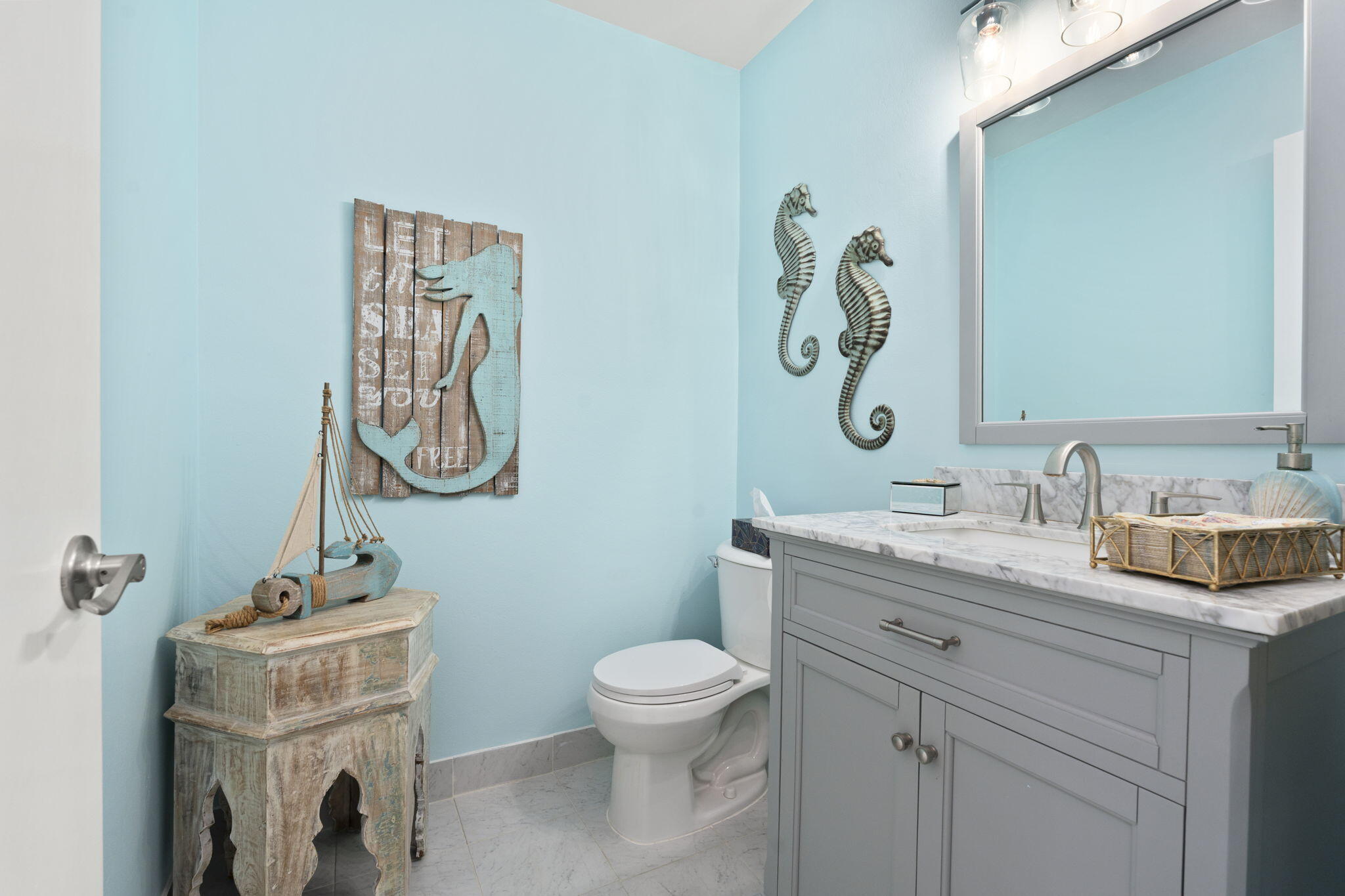 1177 South Drive Circle, Unit B Delray Beach, FL 33445 - Photo 16 of 41 HALF BATH